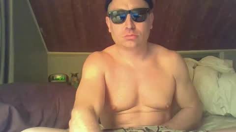 poppawheelie1234 online show from 02/04/26, 04:07