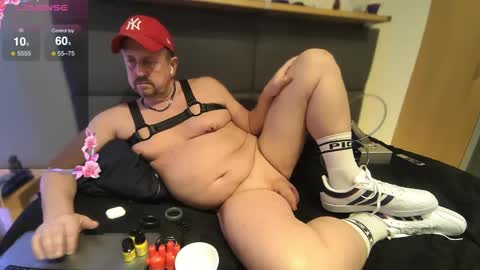 poppersbator73 online show from 03/09/25, 05:49