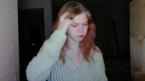 Snapshot of poppy_sunshine chatting on 10/07/25, 06:27 Poppy online show from 10/07/25, 06:27