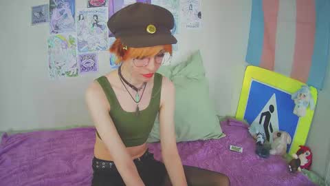 Snapshot of poppyfluffy chatting on 03/07/26, 05:59 poppyfluffy online show from 03/07/26, 05:59