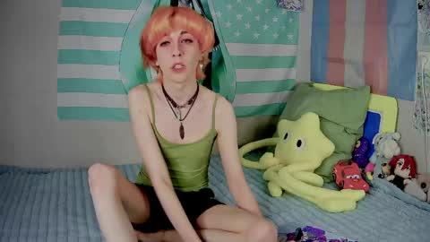 Snapshot of poppyfluffy chatting on 04/10/26, 06:12 poppyfluffy online show from 04/10/26, 06:12