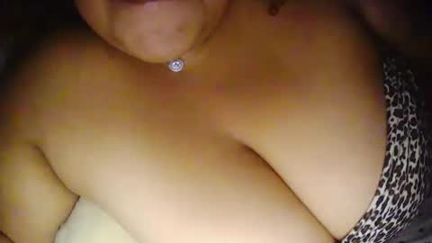 Snapshot of poppyprincess261371 chatting on 12/14/25, 06:52 poppyprincess261371 online show from 12/14/25, 06:52