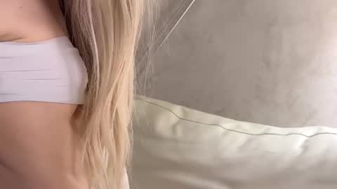 Adele online show from 03/05/25, 06:23