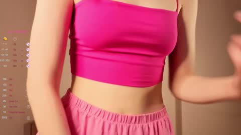 Snapshot of popy_star chatting on 11/11/25, 09:26 Agnes online show from 11/11/25, 09:26