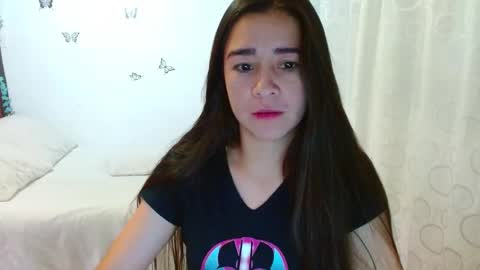 Snapshot of porcelainlux chatting on 03/03/25, 08:32 porcelainlux online show from 03/03/25, 08:32