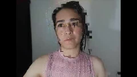 Snapshot of porcelainlux chatting on 04/05/26, 01:47 porcelainlux online show from 04/05/26, 01:47