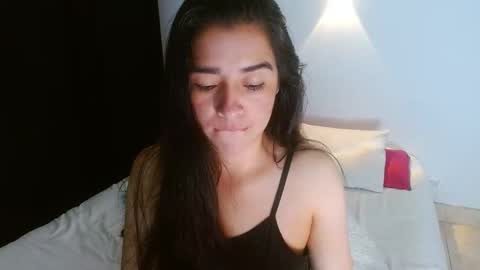 Snapshot of porcelainlux chatting on 04/11/26, 11:31 porcelainlux online show from 04/11/26, 11:31