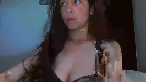 Snapshot of porcelainlux chatting on 04/15/26, 12:28 porcelainlux online show from 04/15/26, 12:28