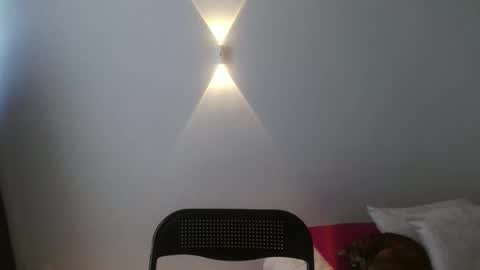 Snapshot of porcelainlux chatting on 04/19/26, 09:06 porcelainlux online show from 04/19/26, 09:06