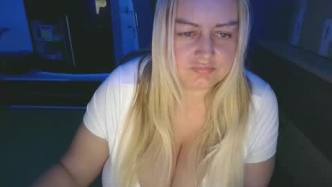 MelissOfficial online show from 02/16/25, 09:27