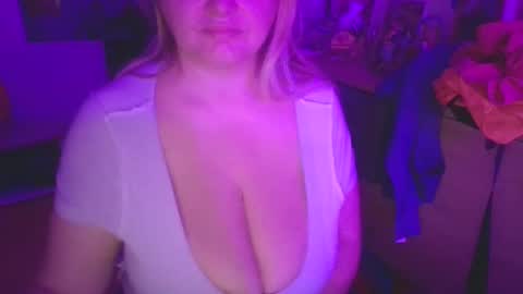 MelissOfficial online show from 12/16/25, 06:18