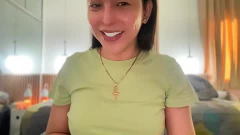Snapshot of porndivasophia chatting on 10/21/25, 12:00 its SOPHIA online show from 10/21/25, 12:00