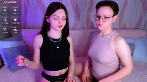 Snapshot of pornostendup chatting on 02/25/26, 11:14 Ana and Tati online show from 02/25/26, 11:14