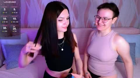 Snapshot of pornostendup chatting on 03/07/26, 01:41 Ana and Tati online show from 03/07/26, 01:41