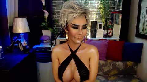 Snapshot of pornstardiva chatting on 02/13/26, 01:01 DivaGray online show from 02/13/26, 01:01