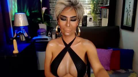 Snapshot of pornstardiva chatting on 03/09/26, 02:15 DivaGray online show from 03/09/26, 02:15