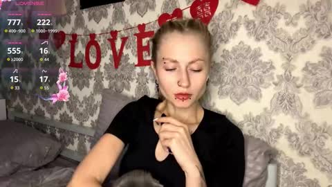  HERES SILVIA AND OlIVIA  WELCOME EVERYONE LOVENSE DOMI REACT TO YOUR TIPS LETS MAKE A GREAT SHOW TOGETHER  online show from 09/19/25, 06:37