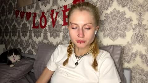  HERES SILVIA AND OlIVIA  WELCOME EVERYONE LOVENSE DOMI REACT TO YOUR TIPS LETS MAKE A GREAT SHOW TOGETHER  online show from 10/14/25, 04:19