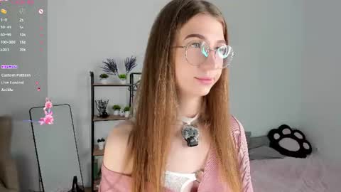 Snapshot of portia_bubbles chatting on 07/05/26, 07:59 Elizabeth online show from 07/05/26, 07:59