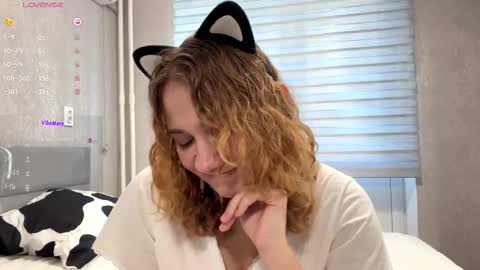 Anna Vdovoch online show from 09/25/25, 06:39