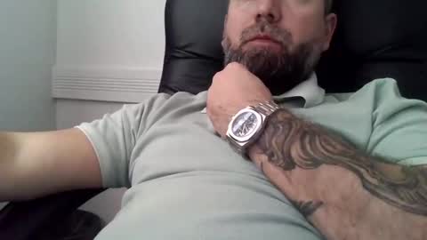 Snapshot of porw23 chatting on 03/05/25, 02:12 porw23 online show from 03/05/25, 02:12