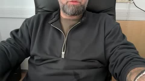 Snapshot of porw23 chatting on 04/01/26, 05:52 porw23 online show from 04/01/26, 05:52