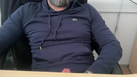 Snapshot of porw23 chatting on 04/20/26, 07:00 porw23 online show from 04/20/26, 07:00