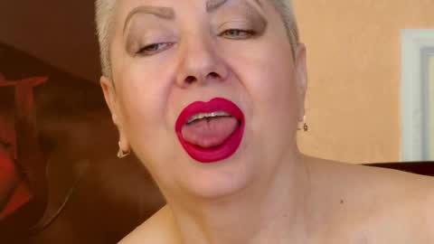 LADY POSH online show from 10/15/25, 08:42