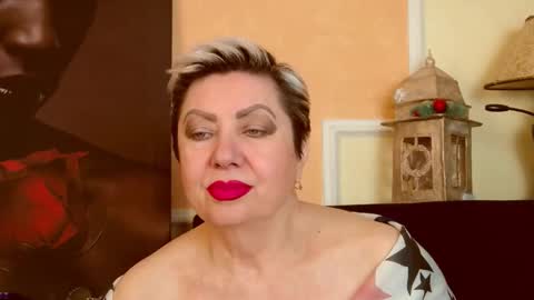 Snapshot of posh_lady chatting on 03/25/26, 09:10 LADY POSH online show from 03/25/26, 09:10