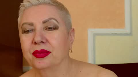 Snapshot of posh_lady chatting on 07/10/26, 09:39 LADY POSH online show from 07/10/26, 09:39
