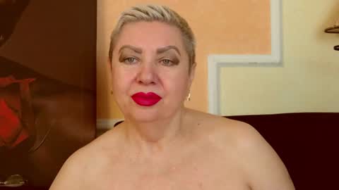 Snapshot of posh_lady chatting on 07/24/26, 05:49 LADY POSH online show from 07/24/26, 05:49