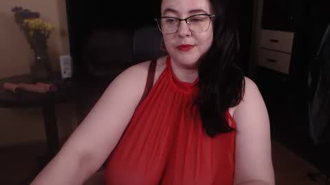 Snapshot of posh_mistress chatting on 09/17/25, 10:44 PoshMistres    online show from 09/17/25, 10:44