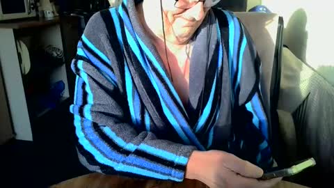 poshman65 online show from 02/18/25, 08:27