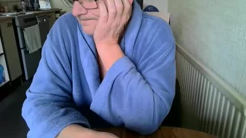 poshman65 online show from 11/23/25, 12:27