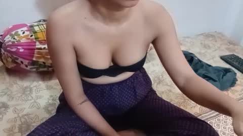 Snapshot of poulomi_das chatting on 09/16/25, 04:24 poulomi online show from 09/16/25, 04:24
