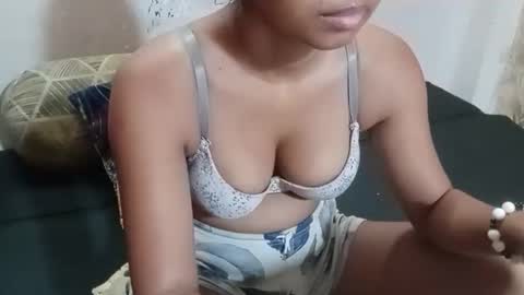 Snapshot of poulomi_das chatting on 10/06/25, 04:43 poulomi online show from 10/06/25, 04:43