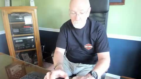 Snapshot of poundinmycock4u chatting on 04/11/26, 02:43 PoundinMyCock4U online show from 04/11/26, 02:43