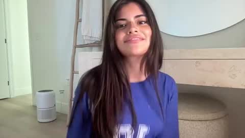 Selena online show from 07/01/26, 11:04