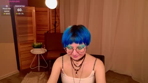 Snapshot of powderofgun chatting on 05/20/26, 08:37 powderofgun online show from 05/20/26, 08:37