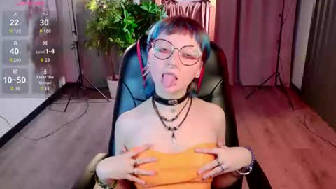 Snapshot of powderofgun chatting on 07/15/26, 08:14 powderofgun online show from 07/15/26, 08:14