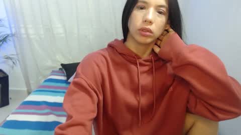 Snapshot of power_love_lemon chatting on 10/23/25, 12:26 power_love_lemon online show from 10/23/25, 12:26