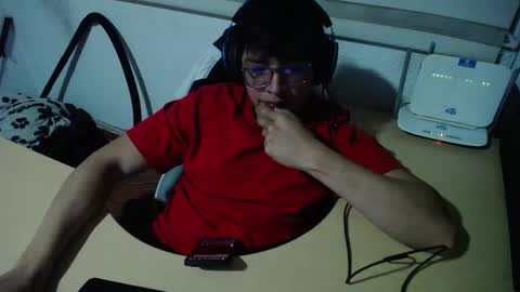 Snapshot of powerfulzeus2 chatting on 10/03/25, 02:41 powerfulzeus2 online show from 10/03/25, 02:41