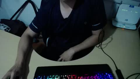 Snapshot of powerfulzeus2 chatting on 10/06/25, 12:30 powerfulzeus2 online show from 10/06/25, 12:30