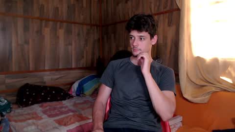 Snapshot of powertwinky chatting on 04/23/26, 07:49 chris independent online show from 04/23/26, 07:49