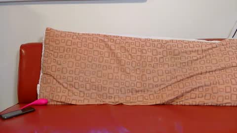 Snapshot of pppawg chatting on 09/17/25, 07:15 PAWG Pale Princess online show from 09/17/25, 07:15