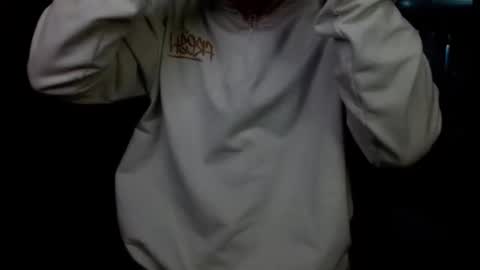 Snapshot of ppryuk chatting on 10/17/25, 01:03 ppryuk online show from 10/17/25, 01:03