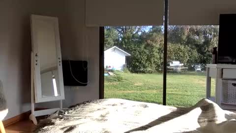 Snapshot of ppsmall_17 chatting on 04/15/26, 12:23 ppsmall_17 online show from 04/15/26, 12:23