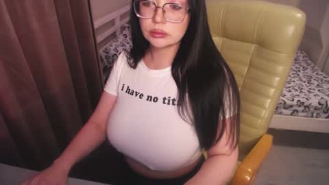 Lina online show from 02/17/25, 07:37