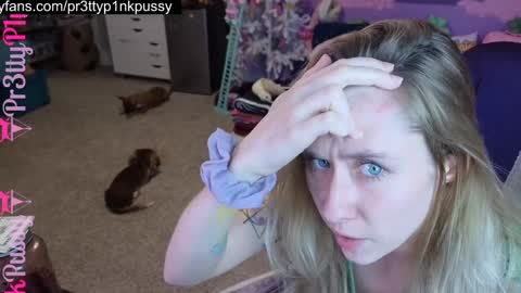 Snapshot of pr3ttyp1nkpussy chatting on 12/30/24, 02:31 Evangeline Eva Darling online show from 12/30/24, 02:31