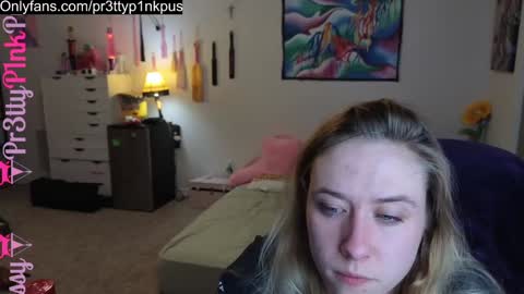 Snapshot of pr3ttyp1nkpussy chatting on 02/26/25, 01:32 Evangeline Eva Darling online show from 02/26/25, 01:32